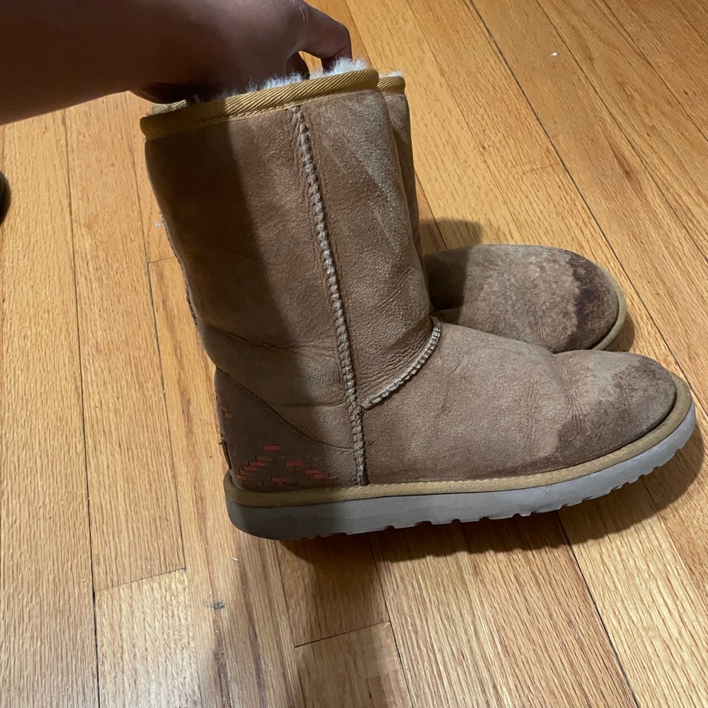 Ugg’s size 8